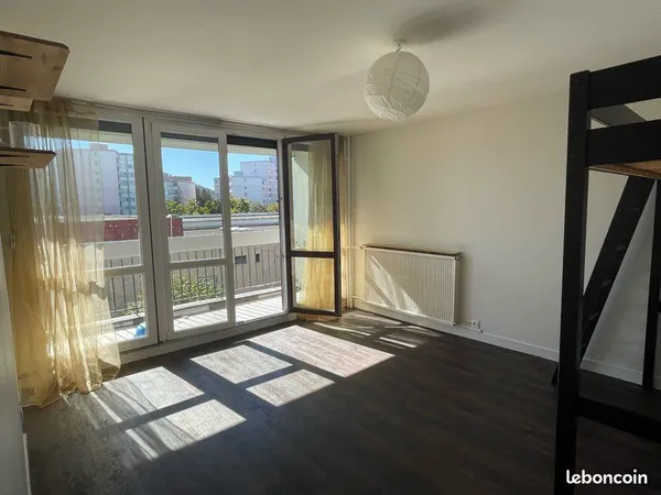 T1 bis 31 m² - 5 min à pied du CHU Minjoz