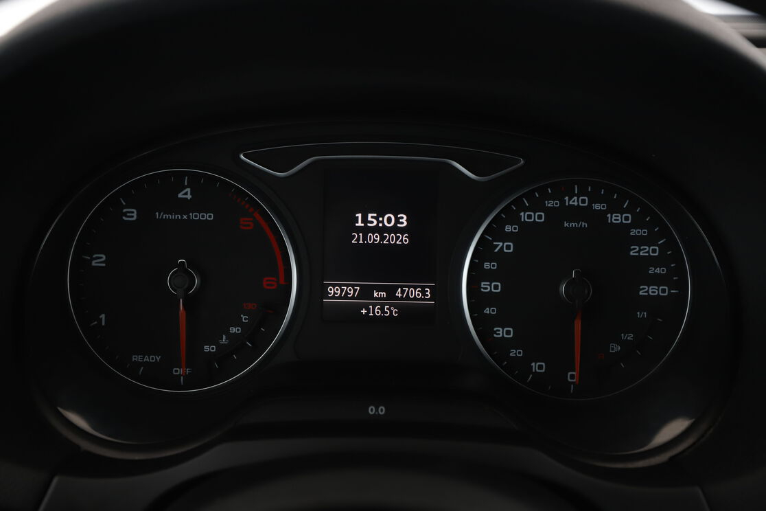 Audi A3 Cabriolet 2.0 TDI Ambition — photo 16