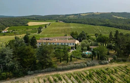 Vignoble 730000 m²