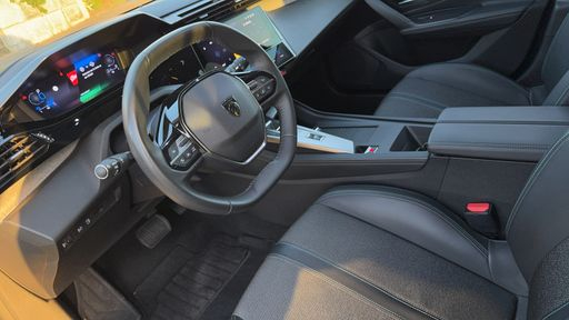Peugeot 308 1.6 PureTech 180 Hybrid EAT8 - Allure Pack – 2022 – 42191 km – Hybride rechargeable – Boîte Automatique — photo 39