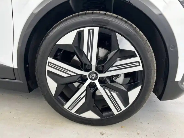 Renault Megane e-tech 220 ch autonomie confort gsr2 — photo 83