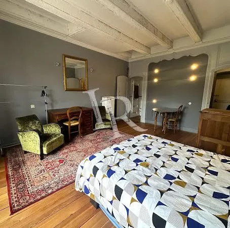 Studio 1 pièce 27 m²