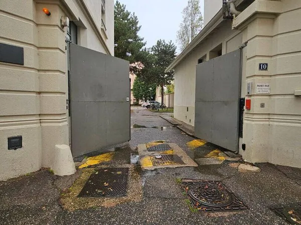 Garage et parking Location Lyon 80€