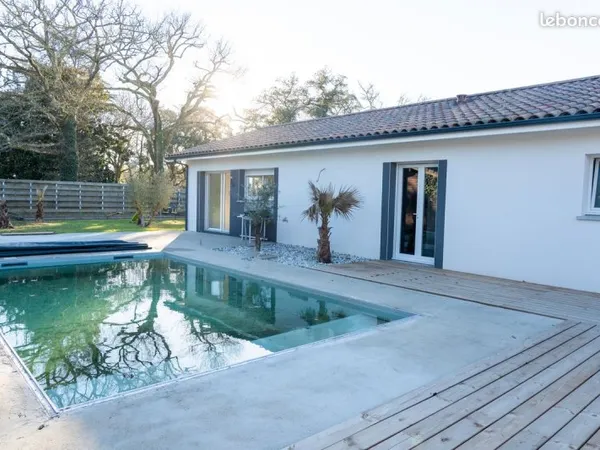 Maison T4 (2019) - 96 m² - Terrain 835 m² avec Piscine - Azur (40)