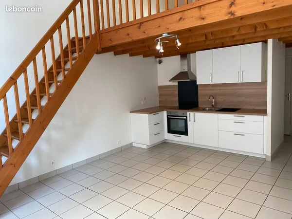 DUPLEX tyle LOFT en HYPER CENTRE avec PARKING PRIVE
