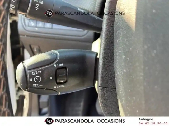 Peugeot 2008 110ch allure s&amp;s — photo 16