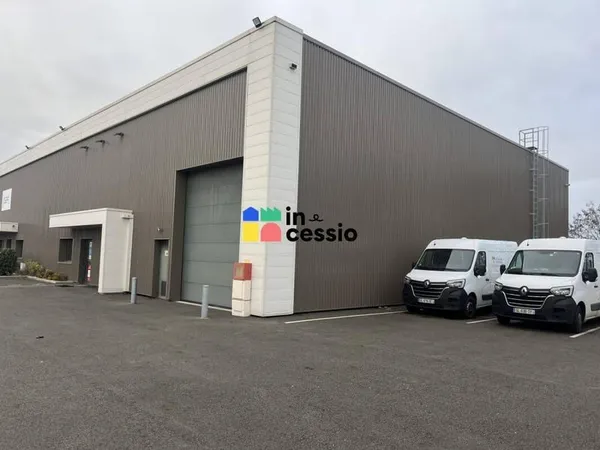 Local d'activité 500 m²