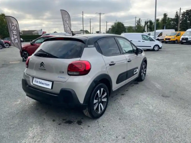 Citroën C3 1.2 puretech 110ch s&amp;s shine 120-123g — photo 2