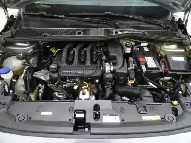 Peugeot 208 1.2 puretech 75ch s&amp;s active business — photo 11