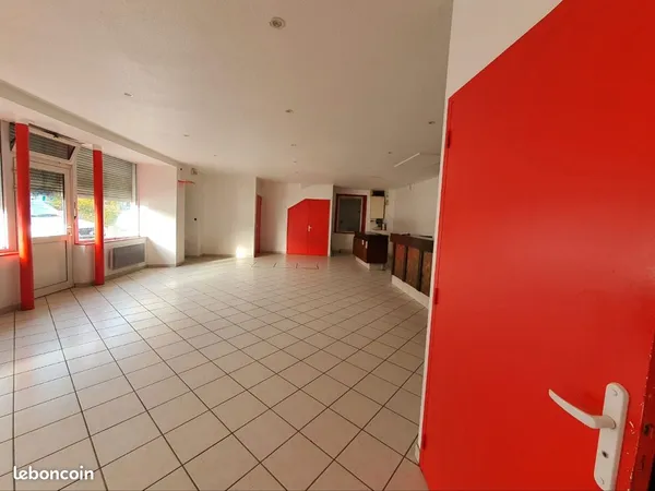 Local commercial avec licence IV