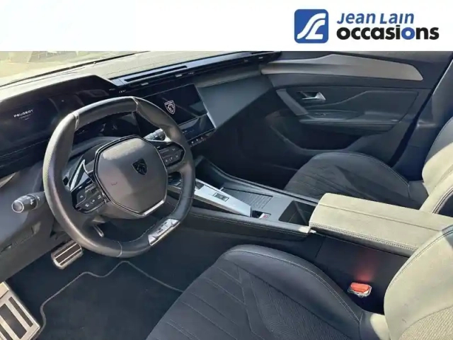 Peugeot 308 phev 180 e-eat8 — photo 11