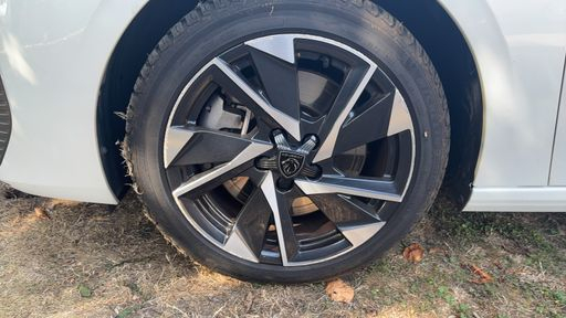 Peugeot 308 SW 1.6 THP PureTech 180 Hybrid e-EAT8 - Allure Pack – 2022 – 70195 km – Hybride rechargeable – Boîte Automatique — photo 16