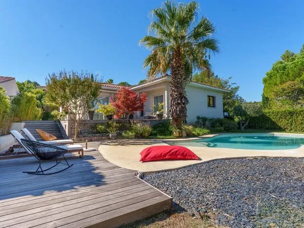 Maison 5 pièces 200 m²