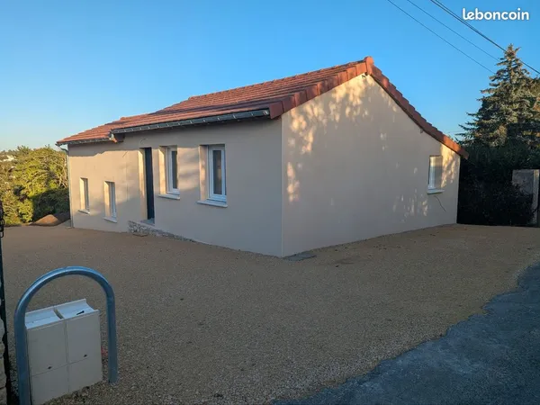 A Louer petite maison/appart T2