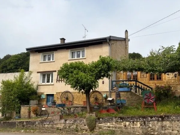 Maison en pierre indivisuelle