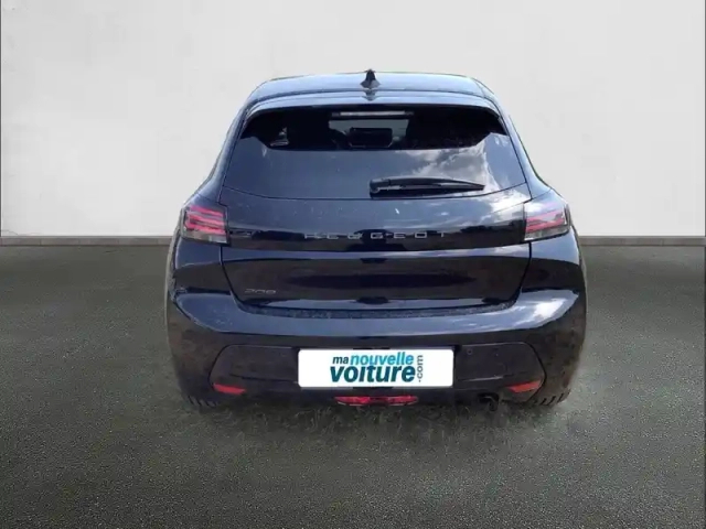 Peugeot 208 turbo 100 ch bvm6 — photo 5