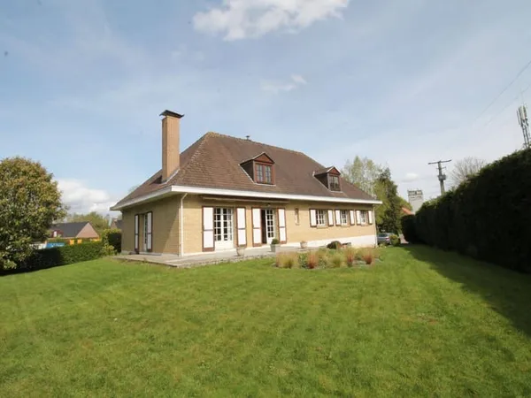 Maison de plain-pied 7 pièces 145 m²