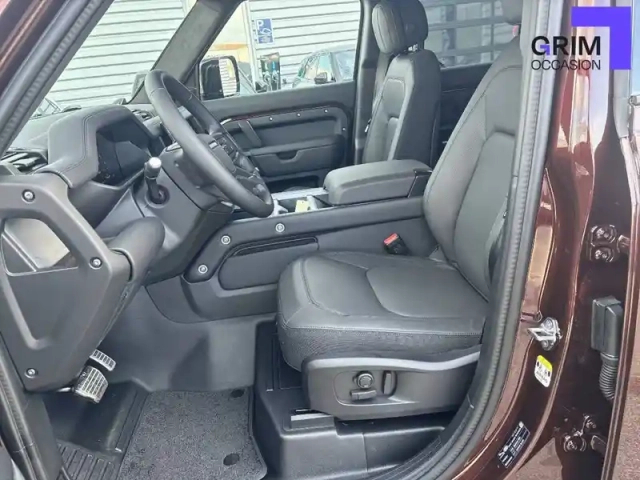Land Rover Defender 110 p300e phev bva8 — photo 40