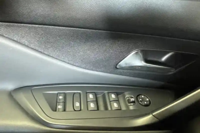 Peugeot 408 puretech 130 ch s&amp;s eat8 — photo 26