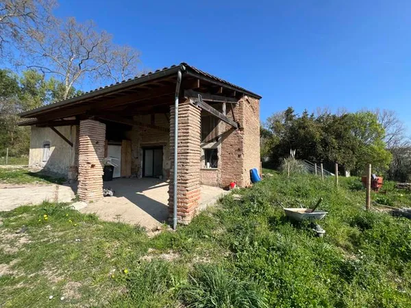 Maison en pierre de 3 pièces principales