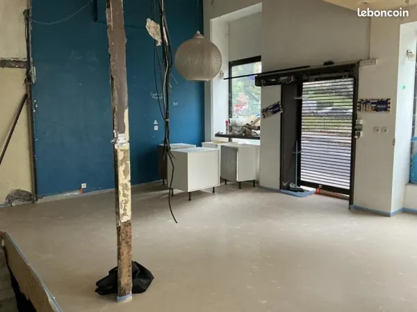 Bureau 74 m²