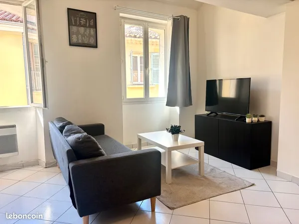 Chambre à louer dans appartement T3