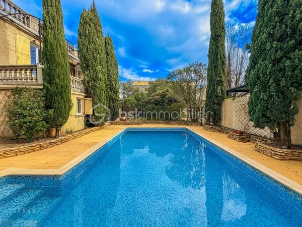 Maison 8 pièces 226 m²
