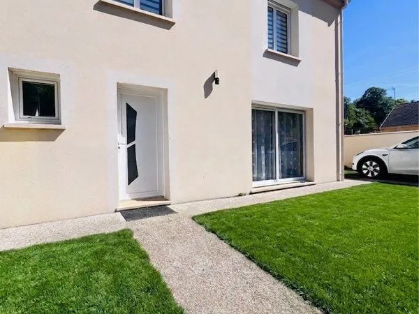 Maison récente (fin 2020) - 95 m² - 3 chambres - Borne de recharge pour voiture électrique