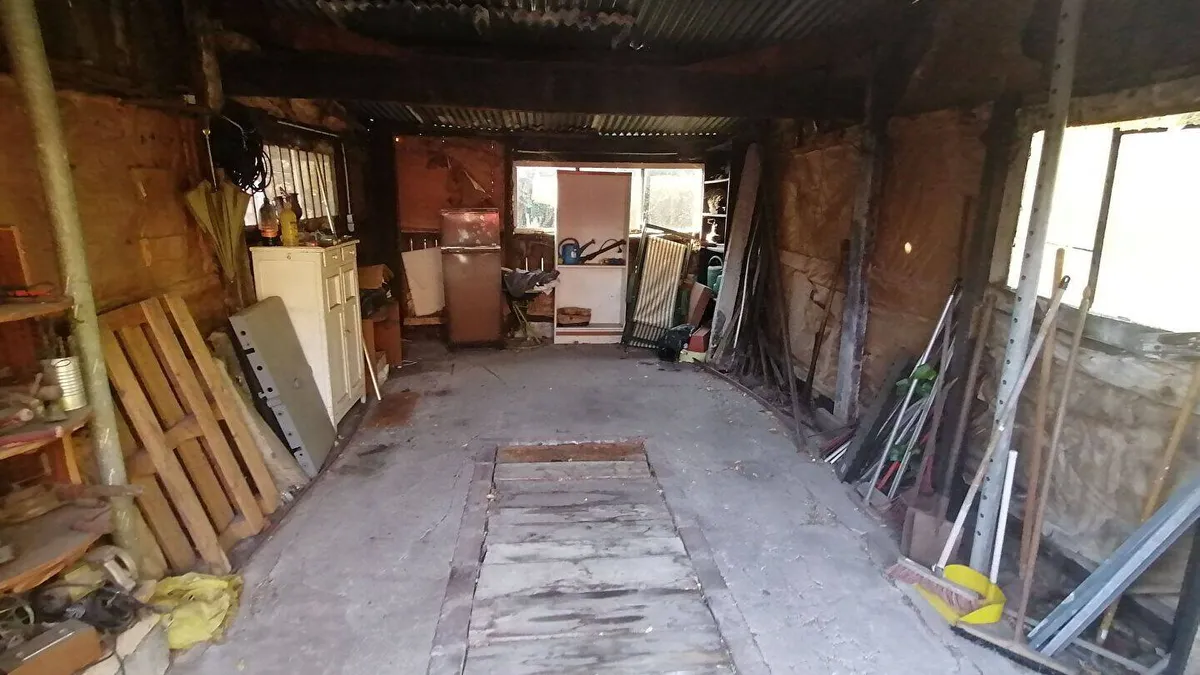 Photo 3