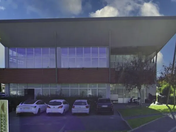 Bureaux 93 m²