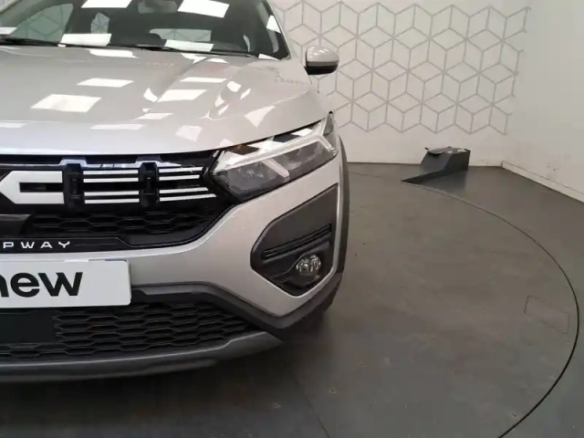 Dacia Sandero eco-g 100 — photo 10