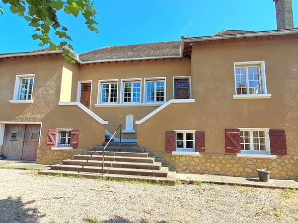 Maison 7 pièces 220 m²