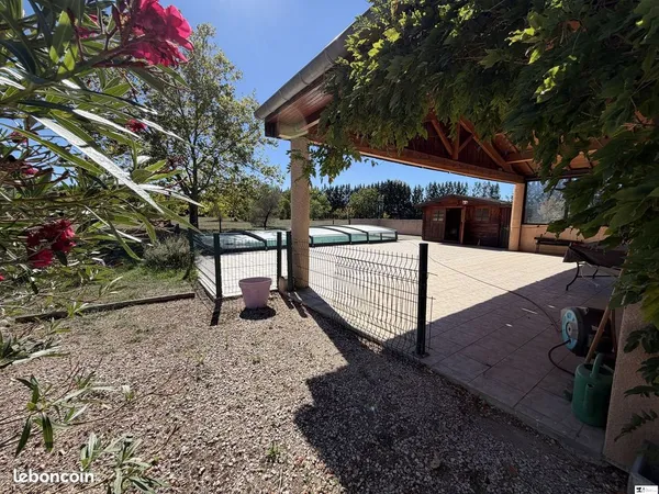 Propriété 5 pièces 169 m²
