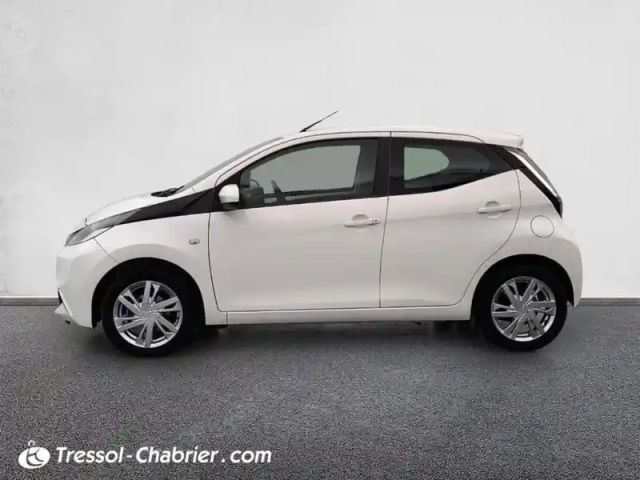 Toyota Aygo 1.0 vvt-i x-play — photo 5