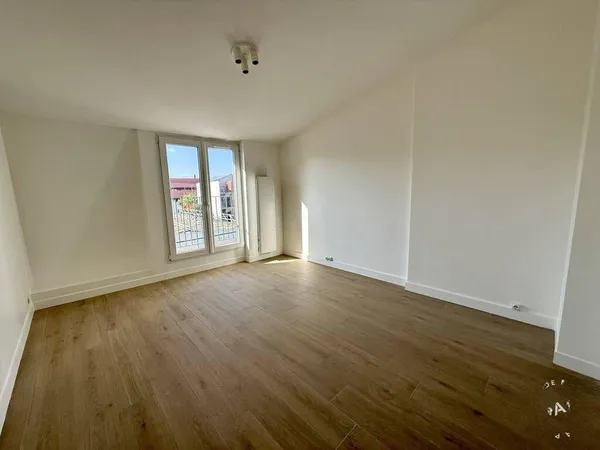 Chambre dans une colocation 178 m² Aubervilliers