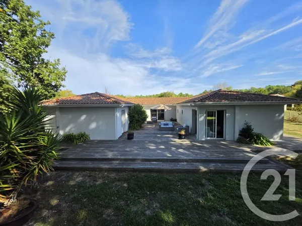 Maison 8 pièces 166 m²