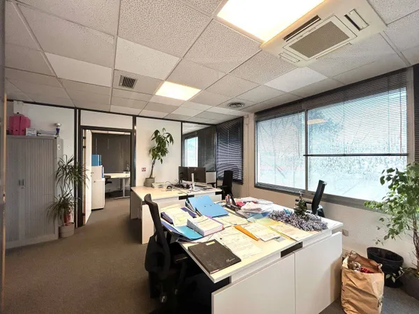 Bureaux 830 m²