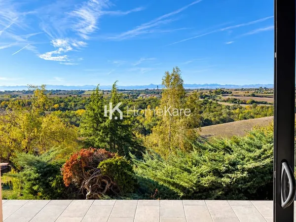 EXCLUSIVITÉ HOMEKARE - VUE PANORAMIQUE SUR LA CHAINE DES PYRÉN