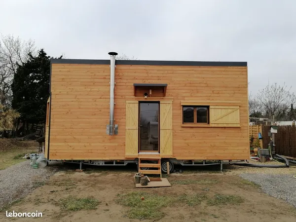 Tiny house