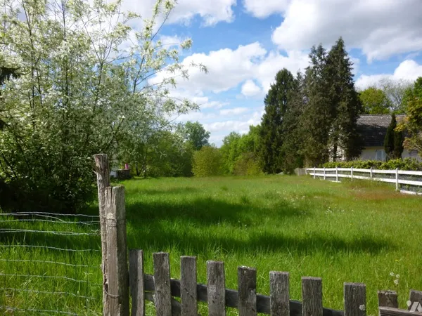 Terrain 1600 m²