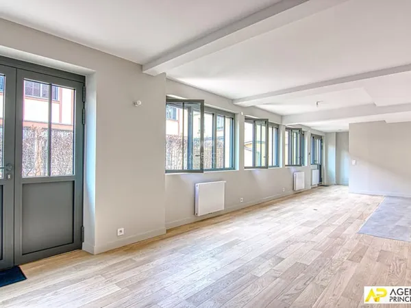 Versailles Notre Dame - Maison 5 pièces 131.60 m² au sol avec terrasse arborée de 33 m²