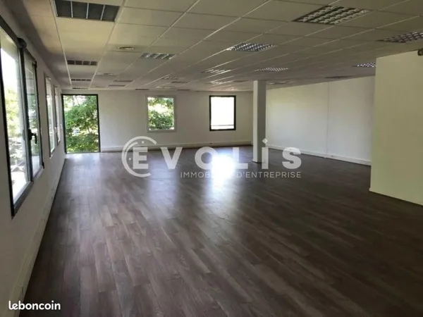 Bureaux 436 m²