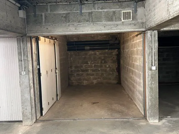 Box garage parking