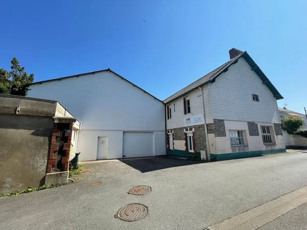Local d'activité 600 m²