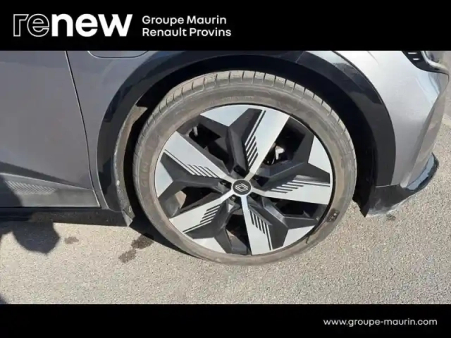 Renault Megane e-tech electric ev60 220ch techno super charge — photo 9