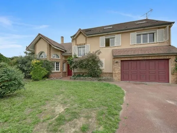 Maison Croissy Sur Seine 10 pièce(s) 230.40 m2 - British School