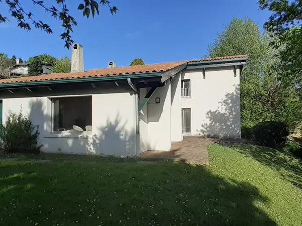 À Ciboure, villa à vendre avec 5 chambres