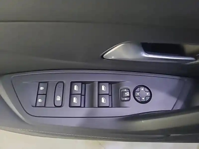 Peugeot 308 hybrid 145 e-dcs6 — photo 49
