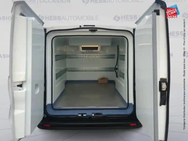 Renault Trafic fg l1h1 3t 2.0 blue dci 150ch grand confort edc e6e + frigorifique — photo 19