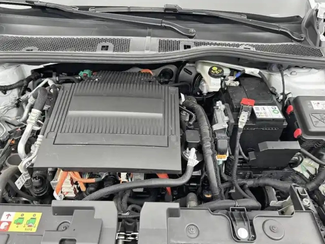 Citroën C4 e- 136 ch autonomie standard  automatique — photo 45